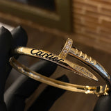 Pulso Clavo Rustico 15.4gr/17cm Circones Blancos Oro Amarillo