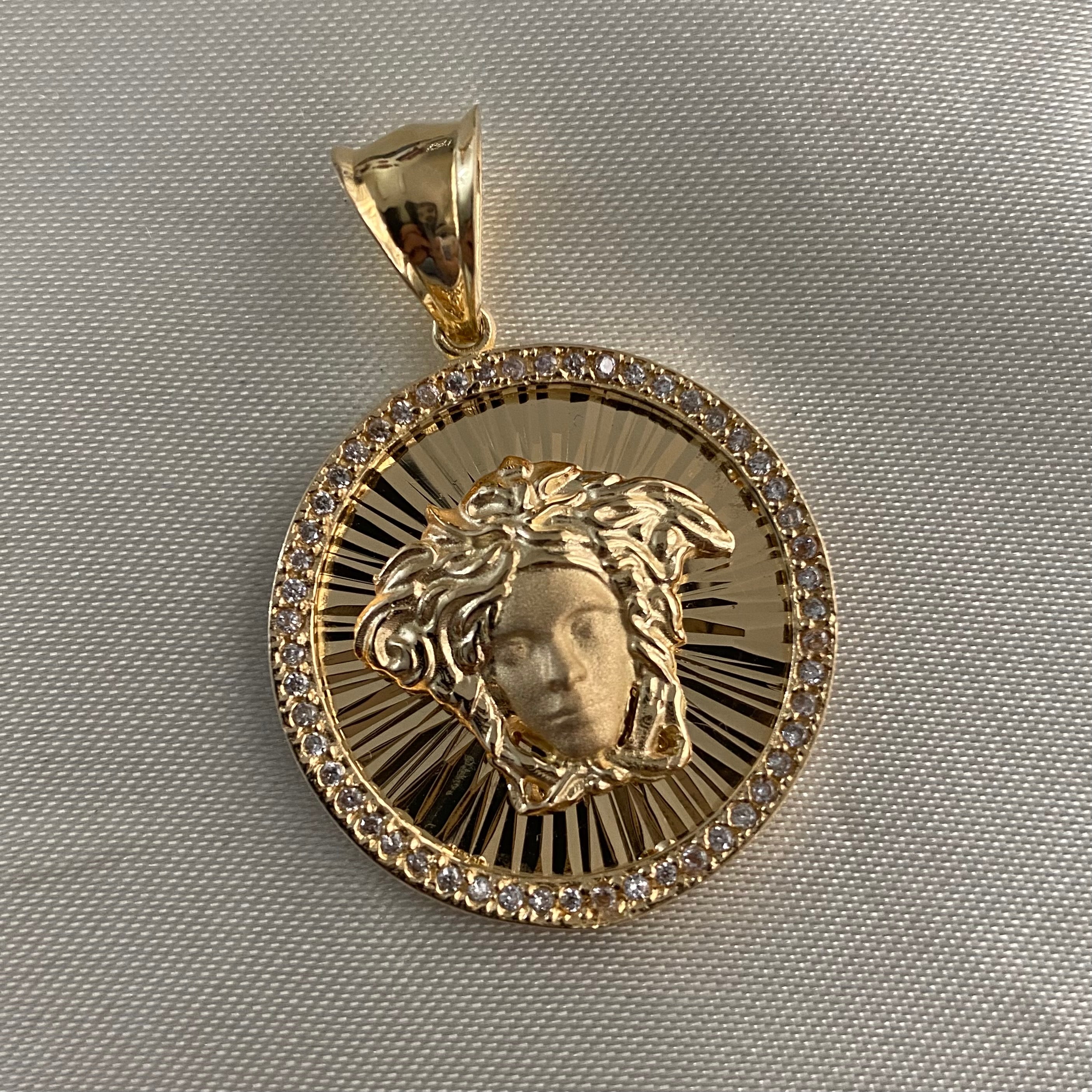Dije Medusa Vs 12,1gr Oro Amarillo