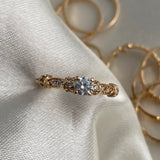 Solitario 1.9gr- T6 1/2 Circones Blancos Oro Amarillo