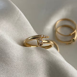 Anillo Clavo 2.25gr T6 3/4 CT Circones Blancos Oro Amarillo