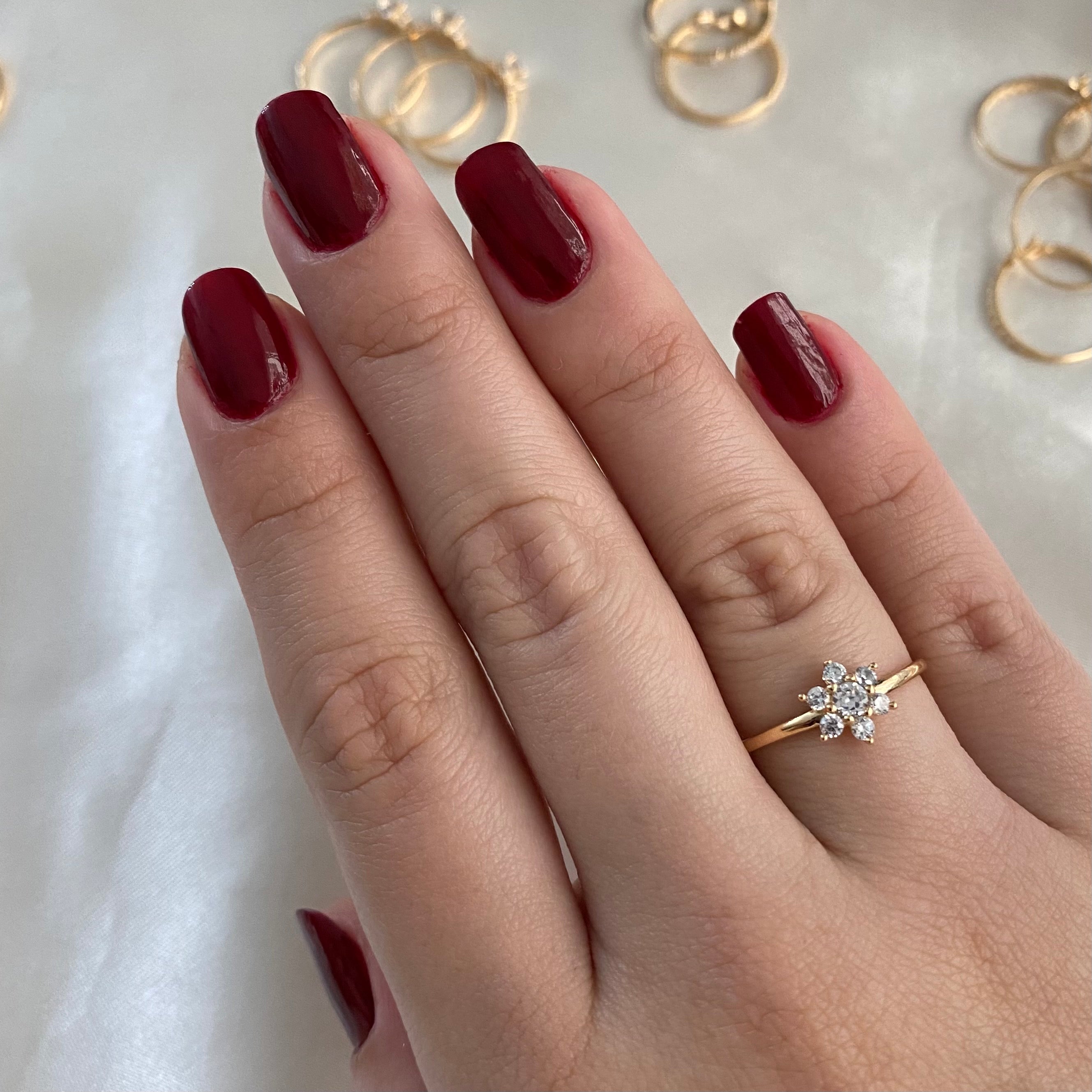 Anillo Flor 1.6gr - T7 3/4 Circones Blancos Oro Amarillo