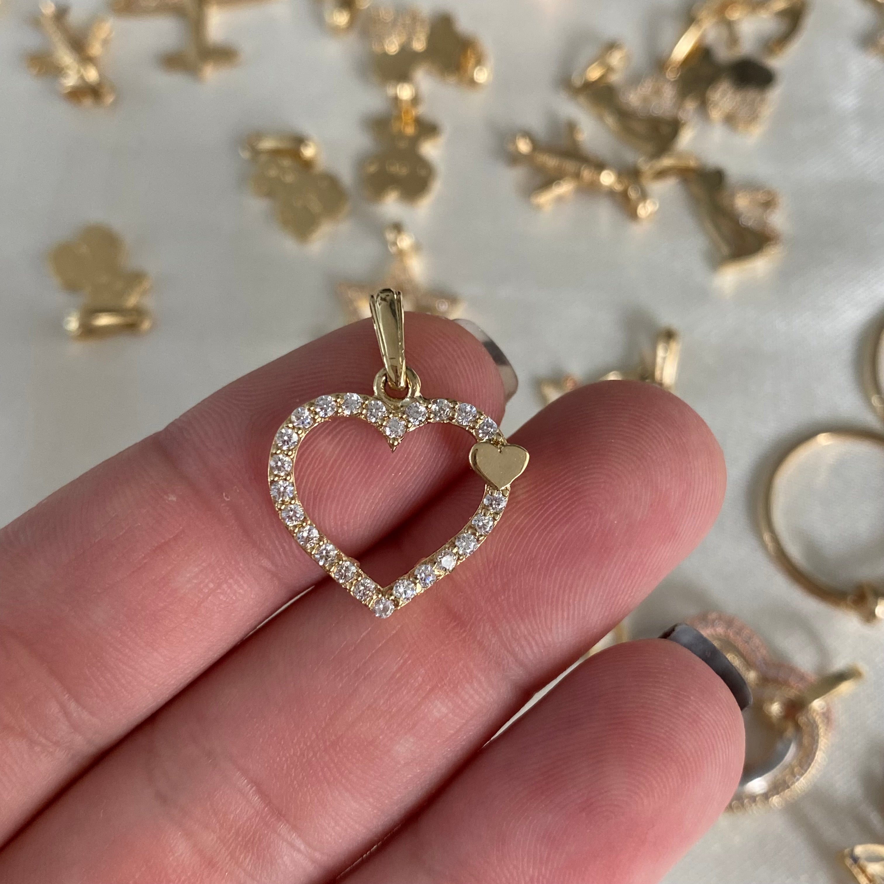 Dije Corazon 1.6gr/2.2cm Circones Blancos Oro Amarillo