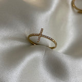 Anillo Cruz 1.8gr-T10 1/2 Oro Amarillo Circones Blancos