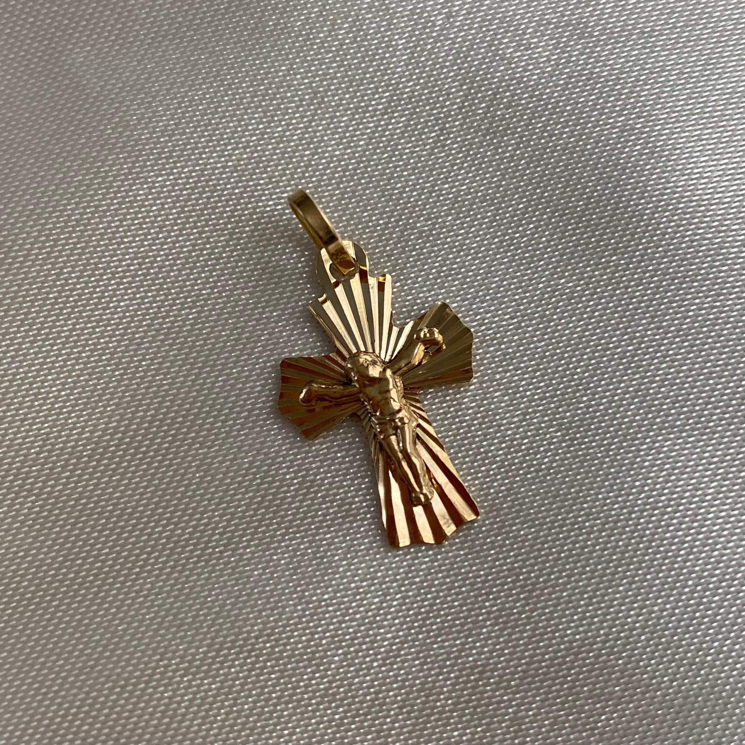 Dije Cristo 1.3gr/2.5cm Cruz Diamantado Oro Amarillo