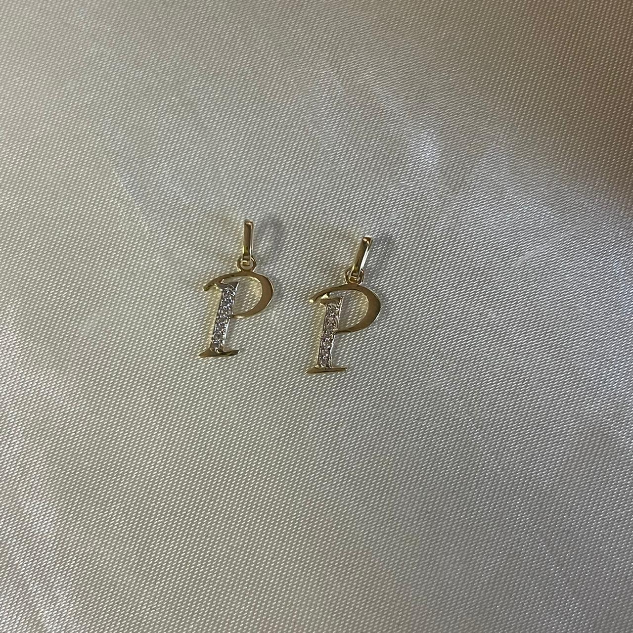 Dije Letra P Dos Oros 0,65gr