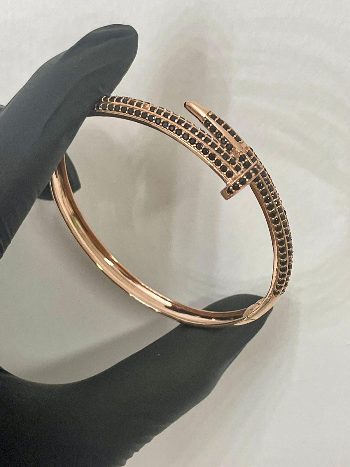 Pulso Clavo CT 15.55gr / 19cm Oro Rosa