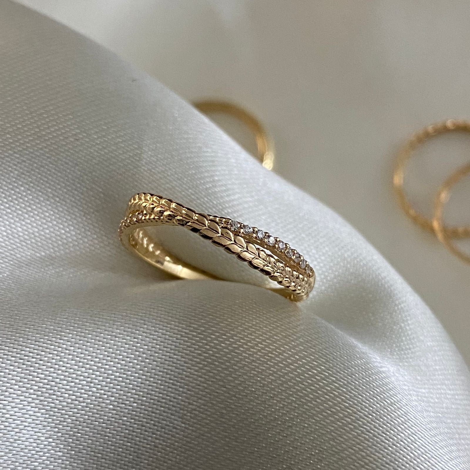 Anillo Correa Doble 2.1gr-T7 Circones Blancos Oro Amarillo