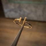 Anillo Abrazo 1.5gr- T7 1/4 Lineas Oro Amarillo