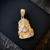 Dije Cristo 8.5gr/4.0cm Rostro Dos Oros Circones Blancos Mate