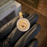 Dije Corona RX 7.7gr/3.5cm Circones Blancos Oro Amarillo