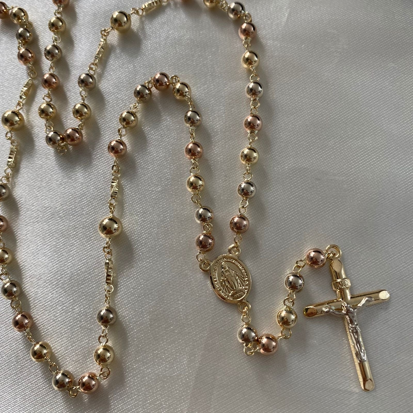 Rosario 17.6gr/60cm 5-6mm Virgen Milagrosa Bola Lisa Tres Oros