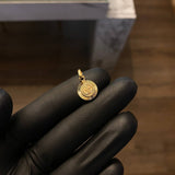 Dije San Benito 1.15gr / 1.9cm Diamantado Oro Amariilo