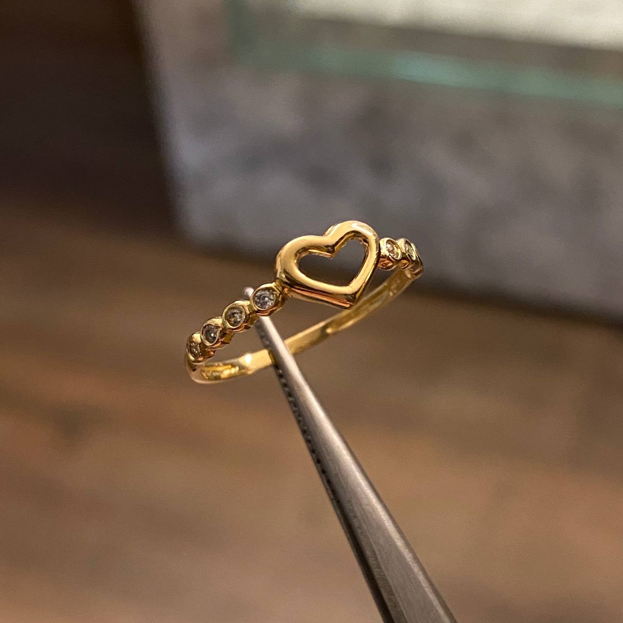 Anillo Corazon Circulos 1.3gr-T7 Circones Blancos Oro Amarillo