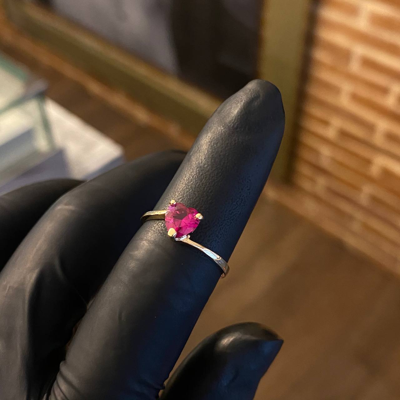 Solitario Corazon 1.65gr T7 1/4 Anillo Circon Fucsia Oro Amarillo