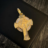 Dije Cruz Rostro de Cristo 10.5gr/5.1cm Arenado Circones Blancos Oro Amarillo