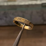Anillo CT 4.1gr-T9 1/2 Circones Blancos Oro Amarillo*