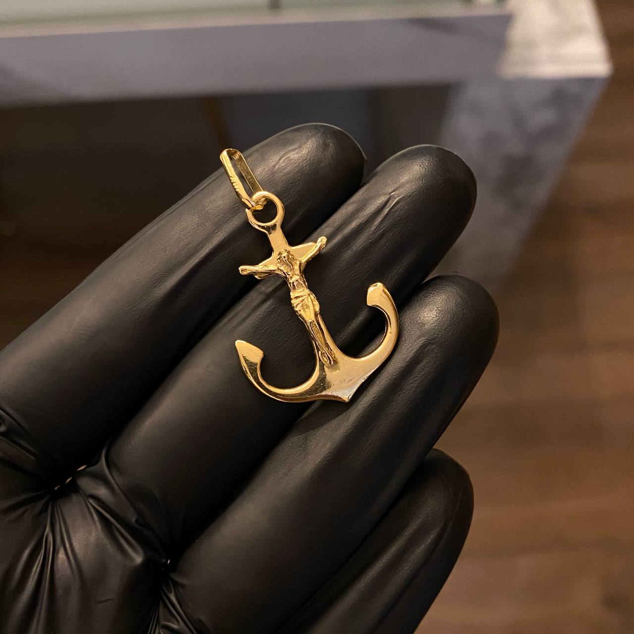 Dije Ancla de Cristo 3.4gr/4cm Oro Amarillo