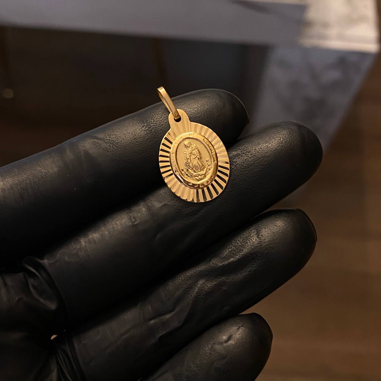 Dije Virgen de Guadalupe 1.85gr/2.6cm Diamantada Oro Amarillo*