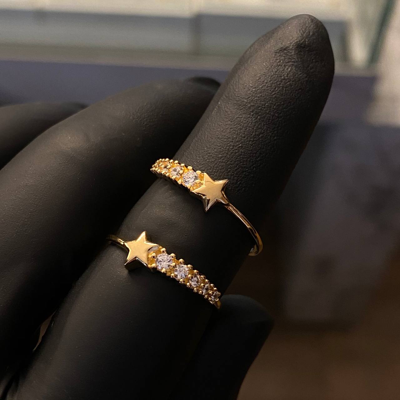 Anillo Estrella Fugaz 1.4gr-T7 1/2 Circones Blancos Oro Amarillo