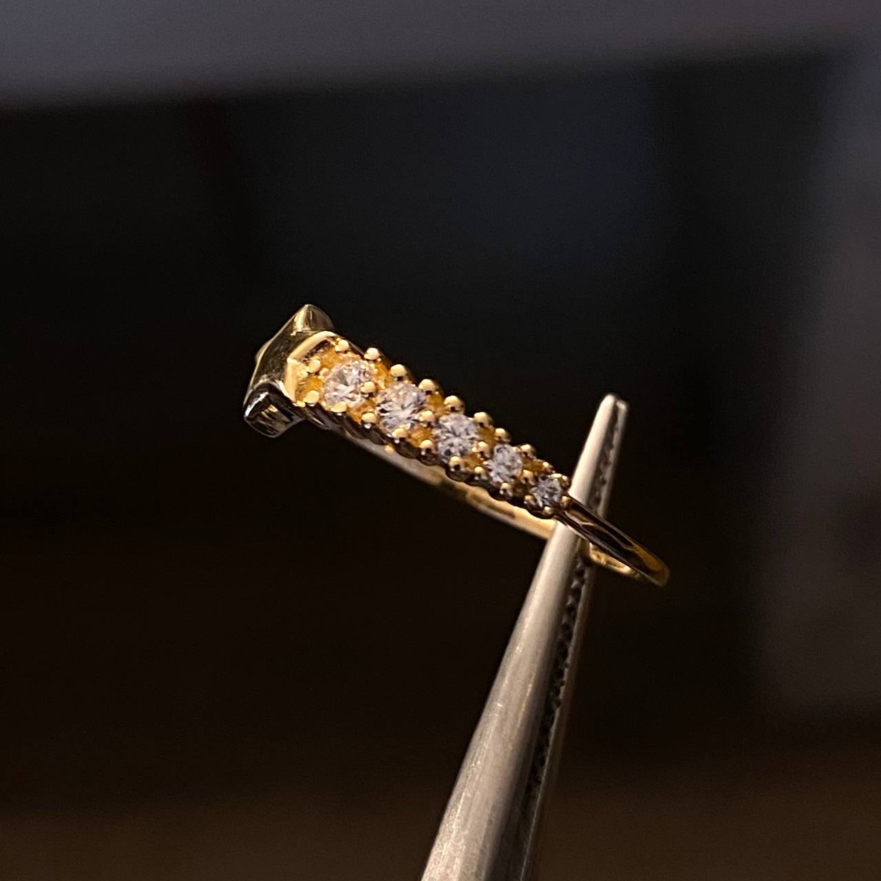 Anillo Estrella Fugaz 1.4gr-T7 1/2 Circones Blancos Oro Amarillo