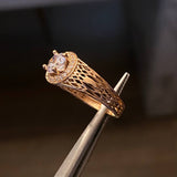 Solitario Halo Filigrana 2.45gr- T6 1/2 Anillo Circones Blancos Oro Rosa