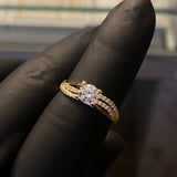 Solitario Paralelo Ascendente 2.05gr / T7 1/2 Anillo Circones Blancos Oro Amarillo