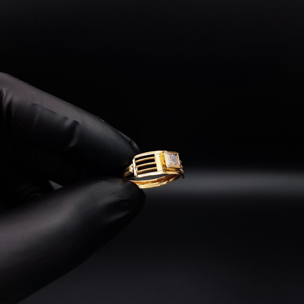 Anillo Solitario Lineas 1.8gr T8-1/2  Circon Blanco Oro Amarillo#