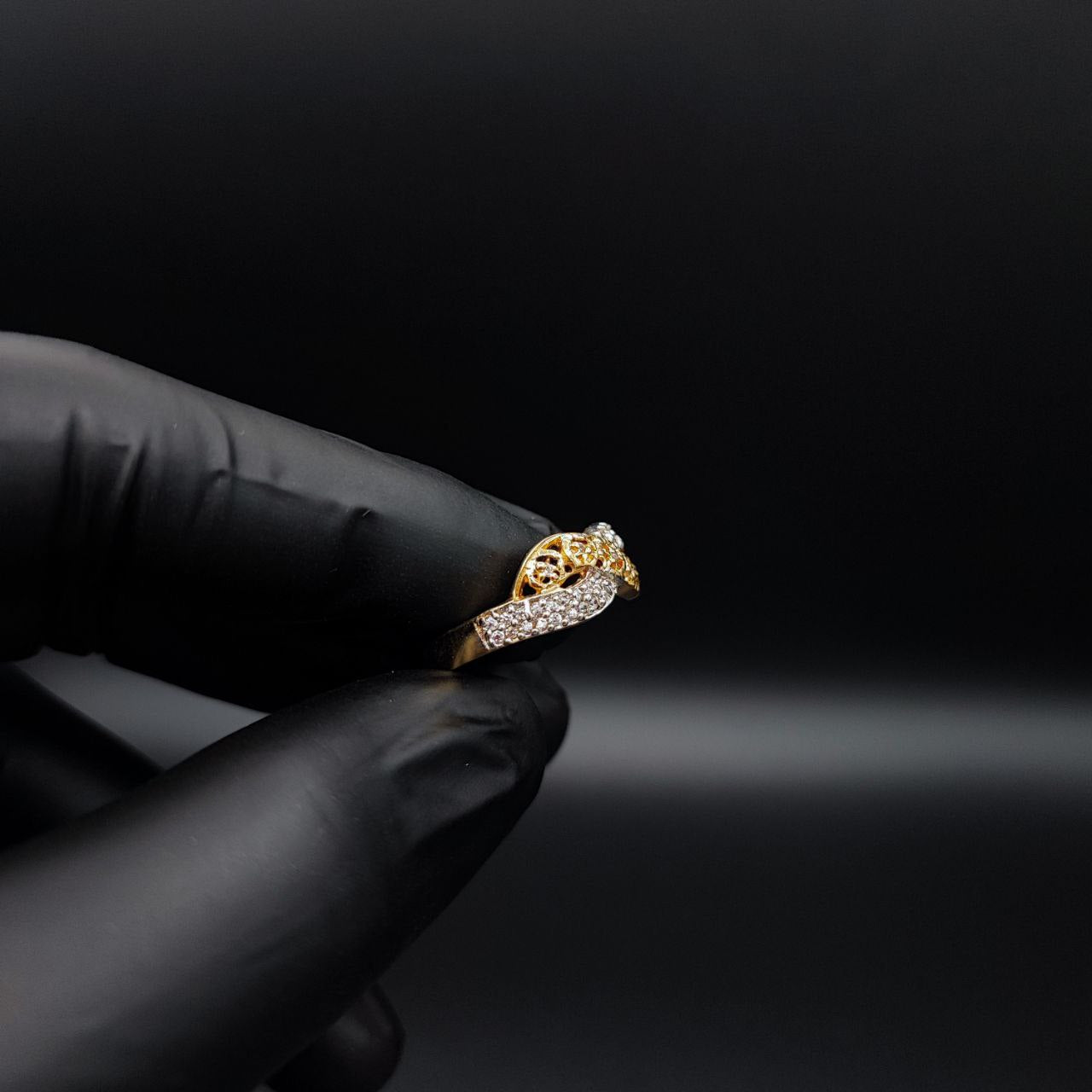 Anillo Infinito 3.0gr T6-3/4 Circones Blancos Dos Oros Amarillo Blanco#
