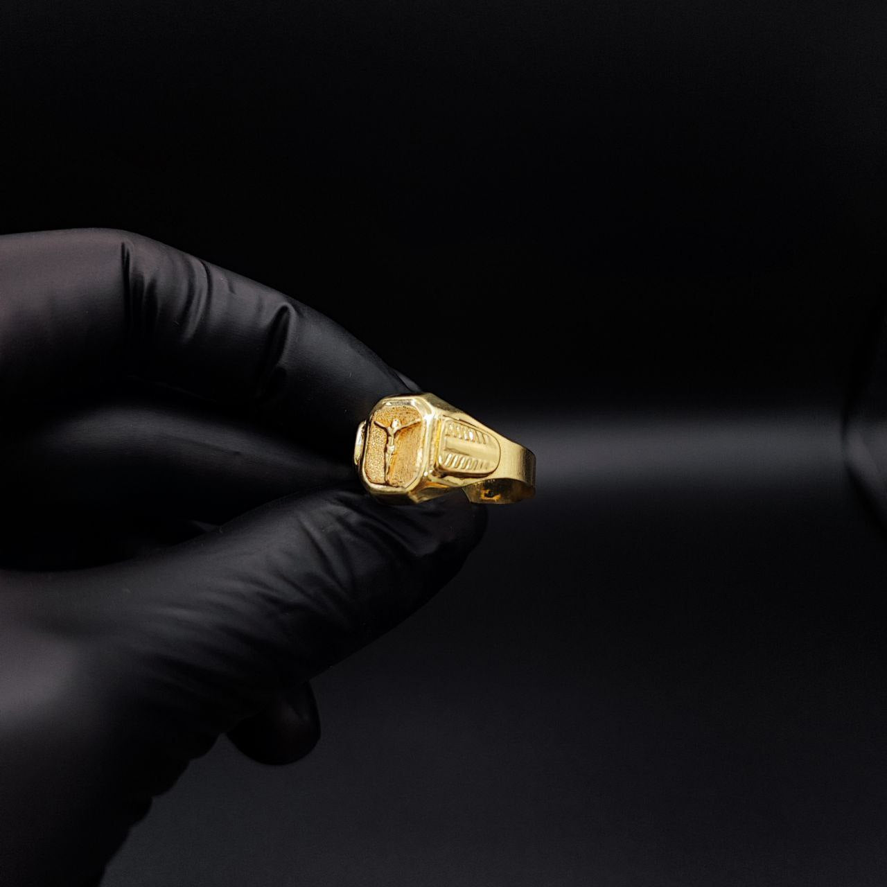 Anillo Sello Cristo 4.3gr T9-3/4 Mate Oro Amarillo#