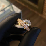 Anillo Rustico Curvas Cruzadas 6.65gr T6 3/4 Circones Blancos Tres Oros*
