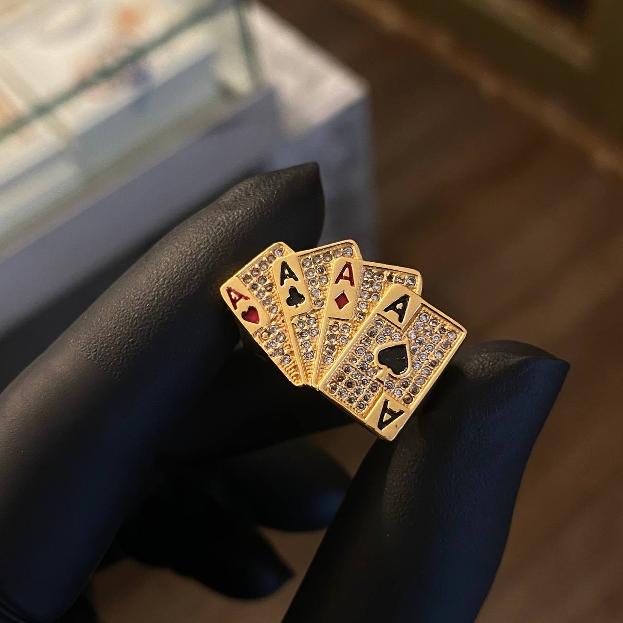 Anillo Cartas de As 11.1gr T9 Circones Blancos Oro Amarillo*