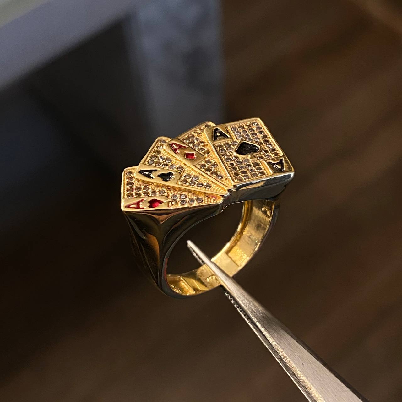 Anillo Cartas de As 11.1gr T9 Circones Blancos Oro Amarillo*