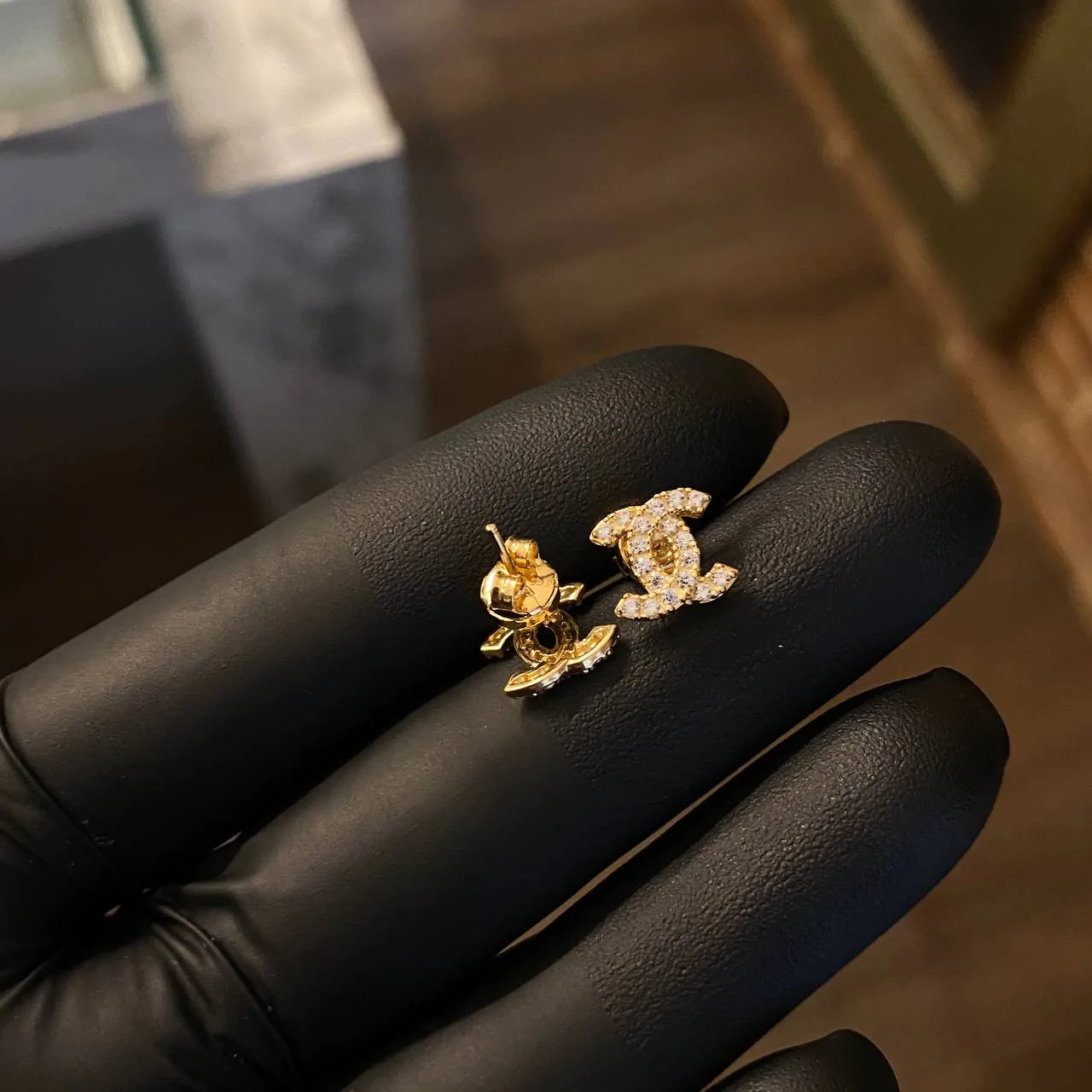 Topos CC 2.15gr / 0.8cm Circones Blancos Broche Mariposa Oro Amarillo
