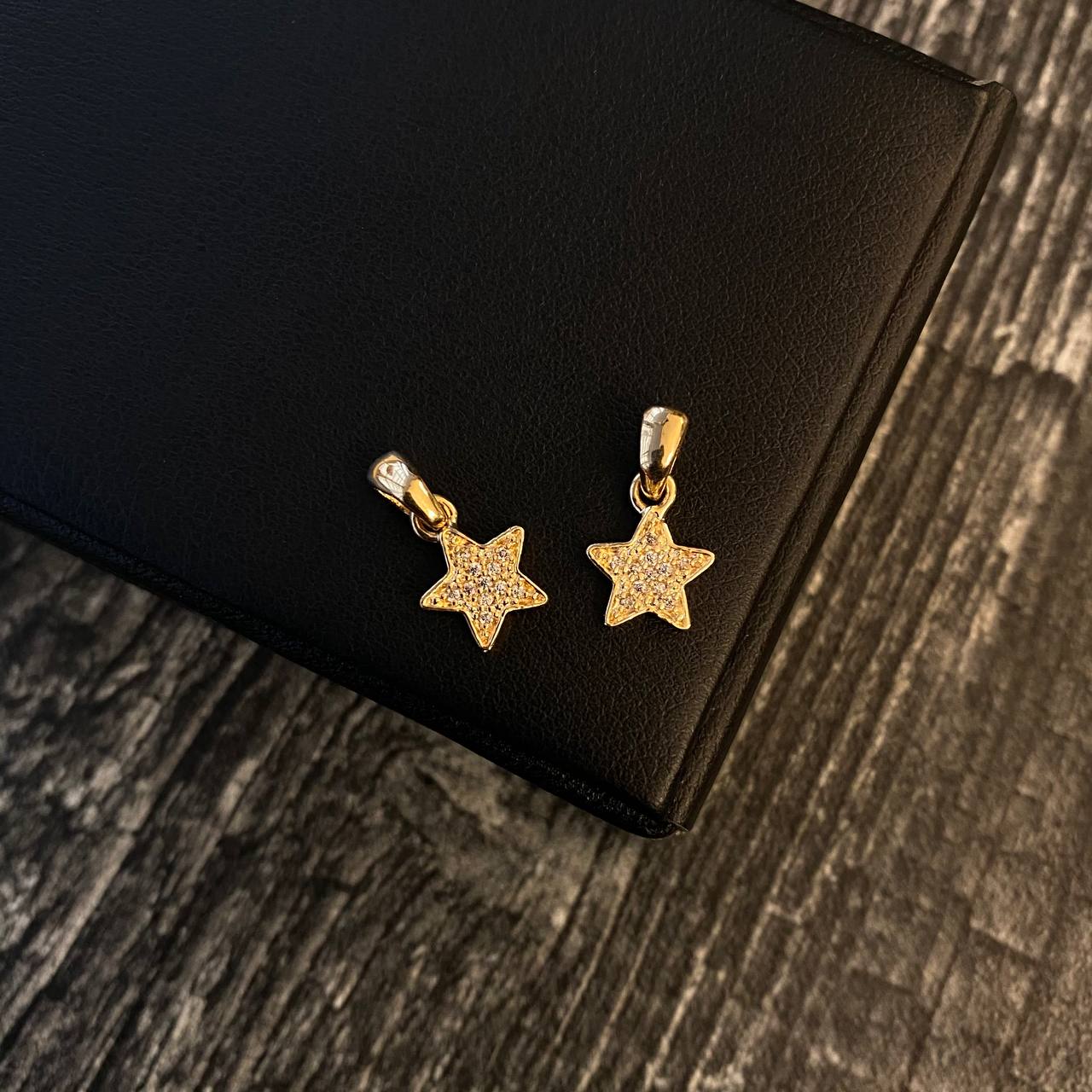 Dije Estrella 1.1gr / 1.7cm Circones Blancos Oro Amarillo*