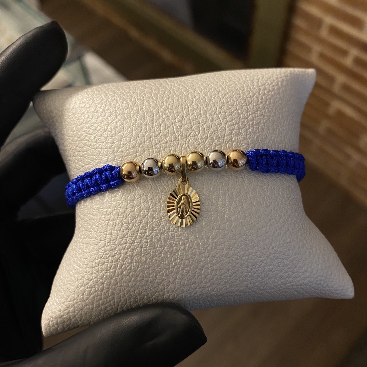 Pulsera Azul Milagrosa Diamantada Bolas 5mm Lisas Hilo Tres Oros*