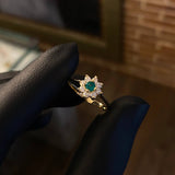 Solitario Flor Driada 1.85gr T7 Anillo Esmeralda 18pts Circones Blancos Oro Amarillo (Joya)*