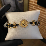 Pulsera Negra Cabeza Caballo Sabia Oscura Circones Blancos Dos Oros Amarillo Blancos*