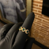 Anillo 3.35gr / T7 1/2 Circones Blancos Verdes Oro Amarillo*