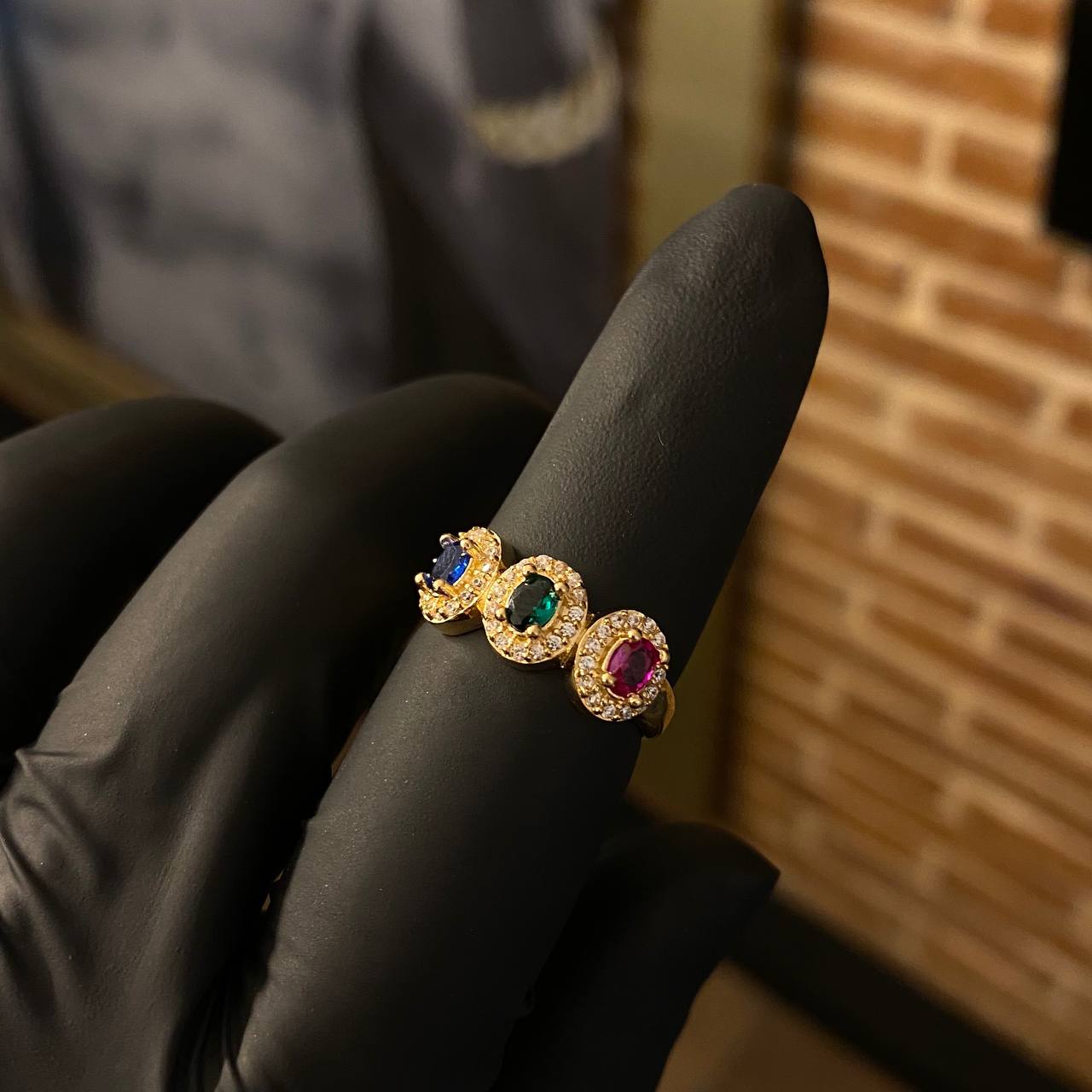 Anillo 3.45gr / T6 1/2 Circones Blancos Azul Verde Fucsia Oro Amarillo*