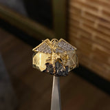 Anillo San Miguel Arcángel 10.4gr / T10 1/2 Circones Blancos Oro Amarillo