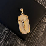 Dije Placa Cristo 6.15gr / 5cm Circones Blancos Oro Amarillo