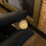 Dije Corona RX 1.5gr / 1.7cm Circones Blancos Oro Amarillo*