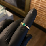 Solitario Trenzado 2.15gr T5 3/4 Anillo Esmeralda 26pts Diamantes 20pts Oro Amarillo (Joya)*