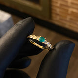 Solitario Trenzado 2.15gr T5 3/4 Anillo Esmeralda 26pts Diamantes 20pts Oro Amarillo (Joya)*