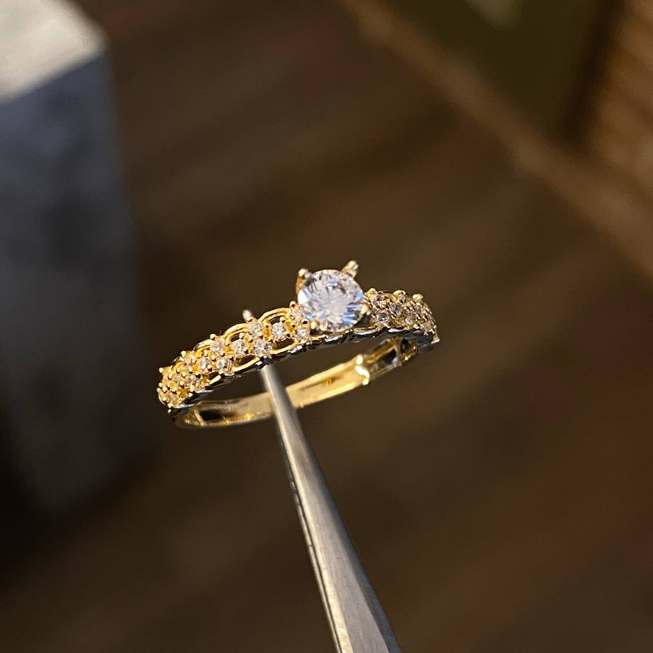 Solitario Bismac 1.9gr / T6 Anillo Circones Blancos Oro Amarillo
