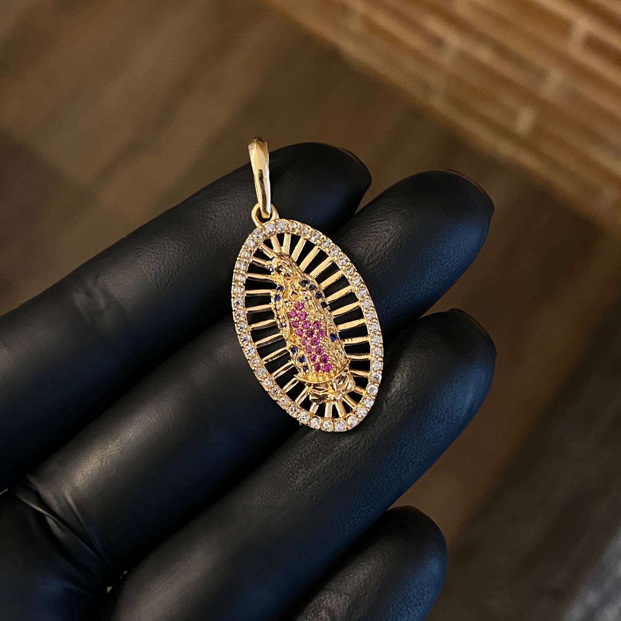 Dije Virgen Guadalupe 3.85gr / 3.8cm Circones Blancos Azules Fucsias Oro Amarillo