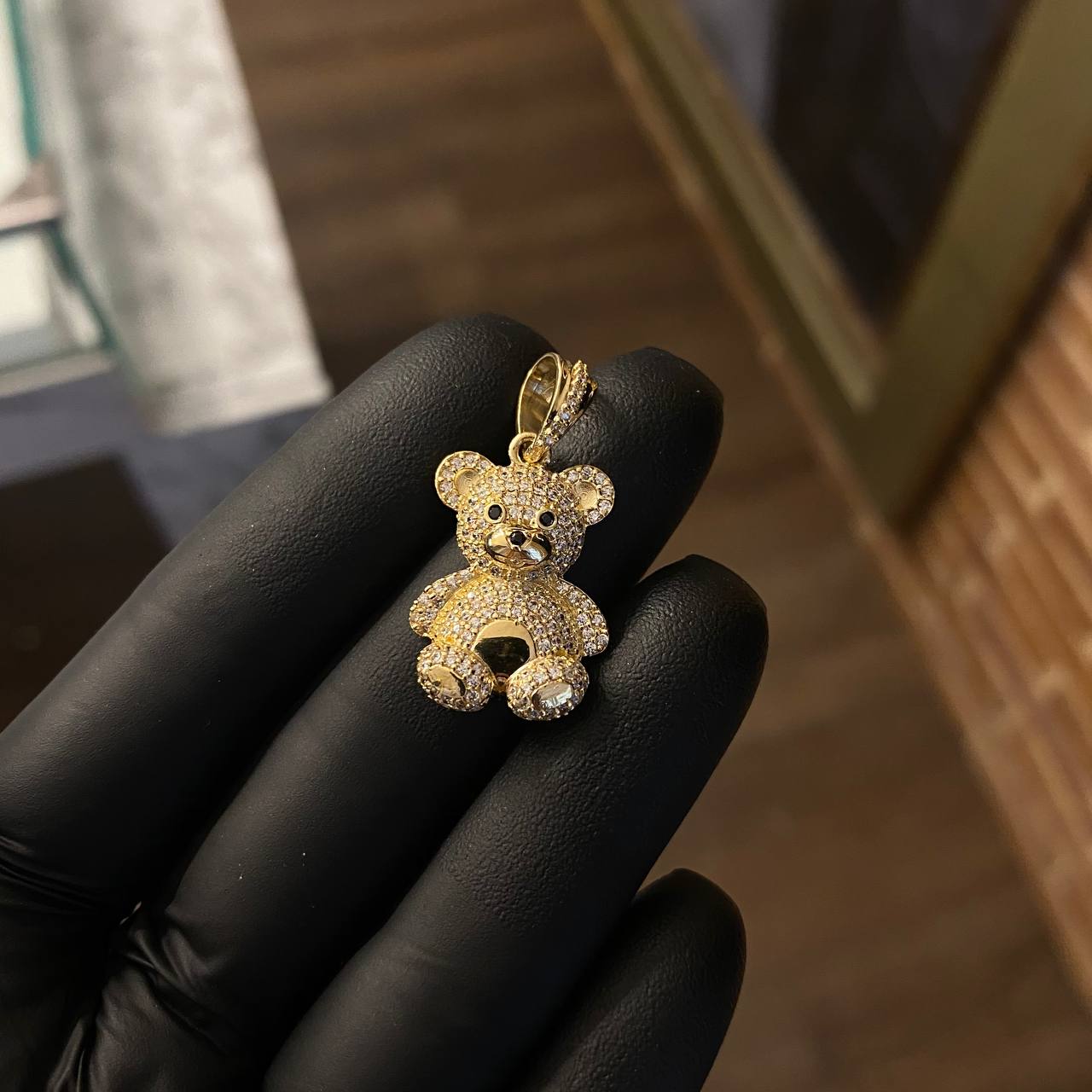 Dije Oso 4.8gr / 3cm Circones Blancos Negros Oro Amarillo