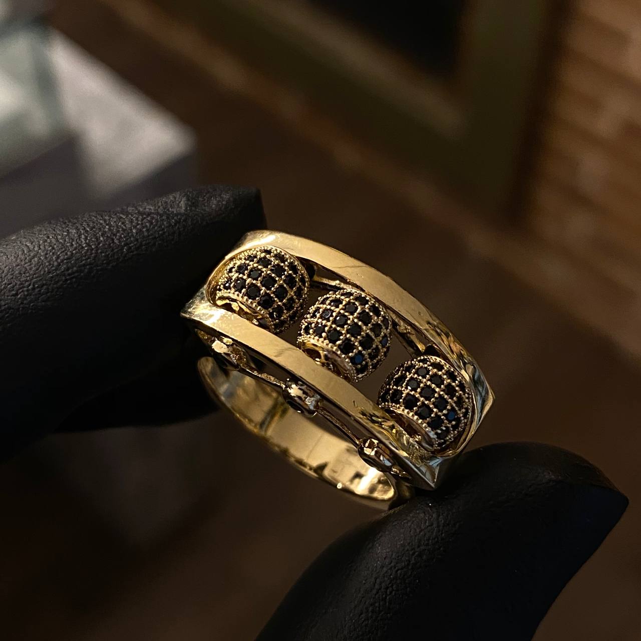 Anillo Bolas de Fuego 9.25gr T9 1/2 Circones Negros Oro Amarillo*