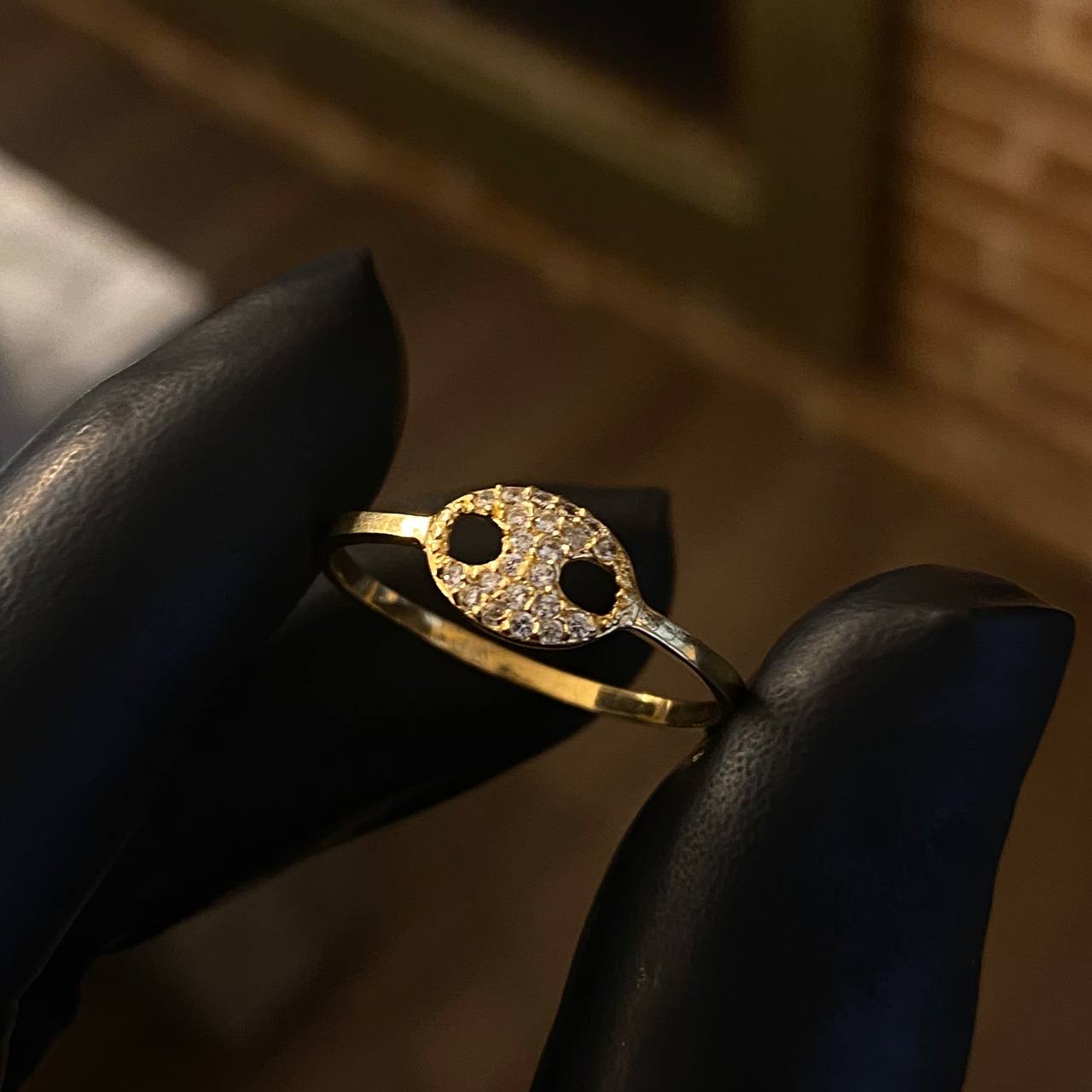 Anillo GC 1.65gr / T10 Circones Blancos Oro Amarillo