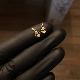 Dije Corazón Triple Silueta 0.3gr / 1.2cm Circones Blancos Oro Amarillo